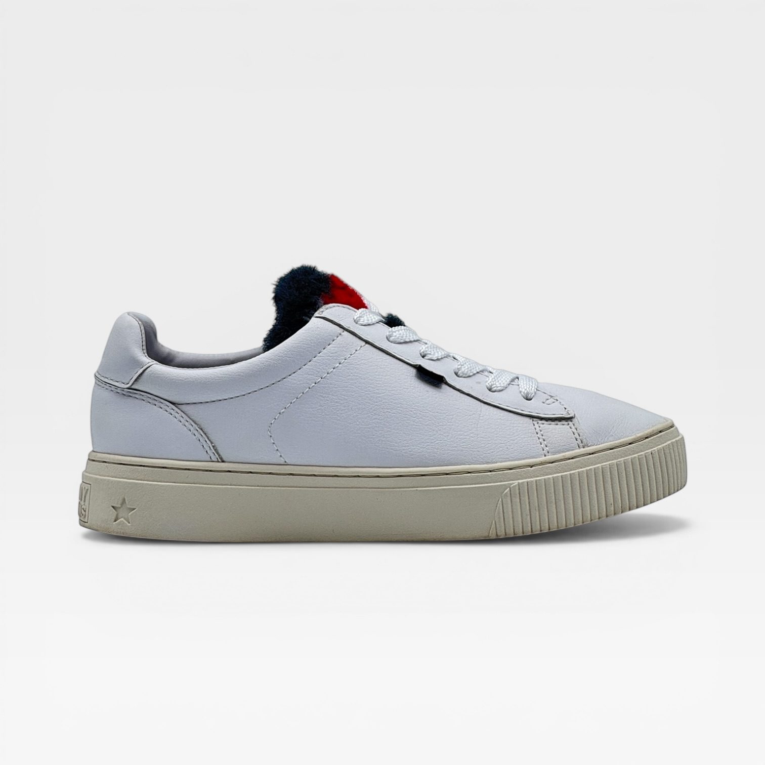 TOMMY JEANS