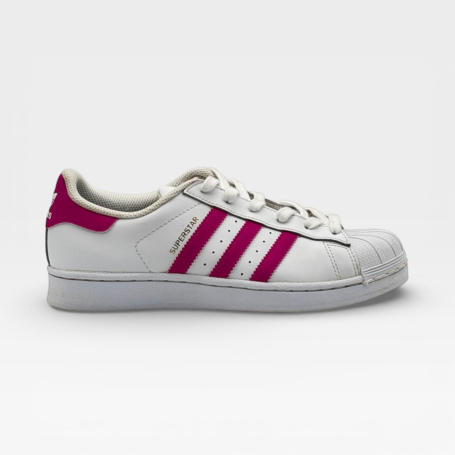 SUPERSTAR
