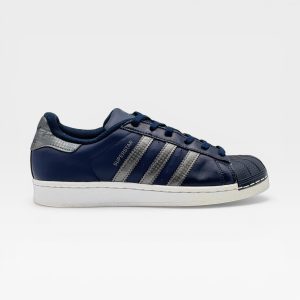 SUPERSTAR