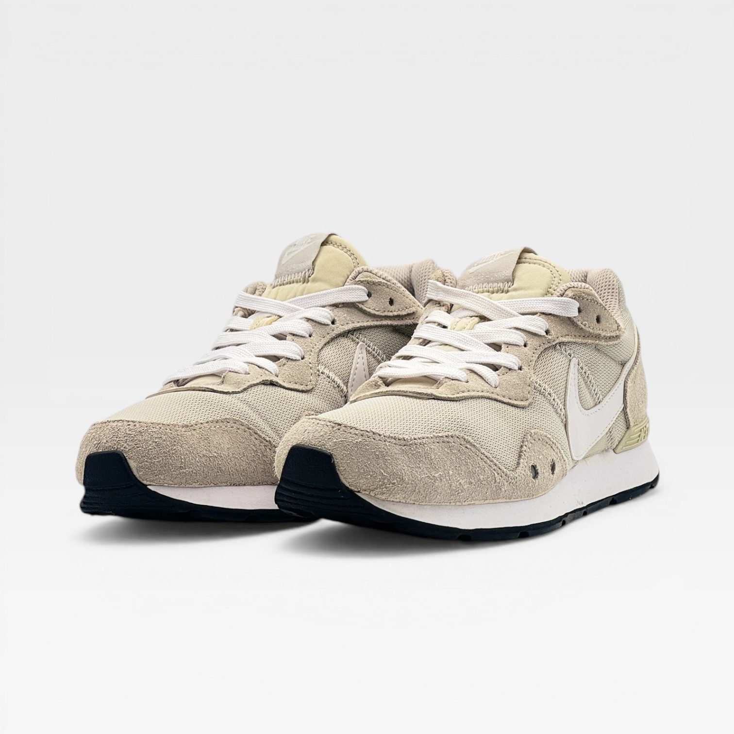 WMNS VEUTURE RUNNER LT – Image 2