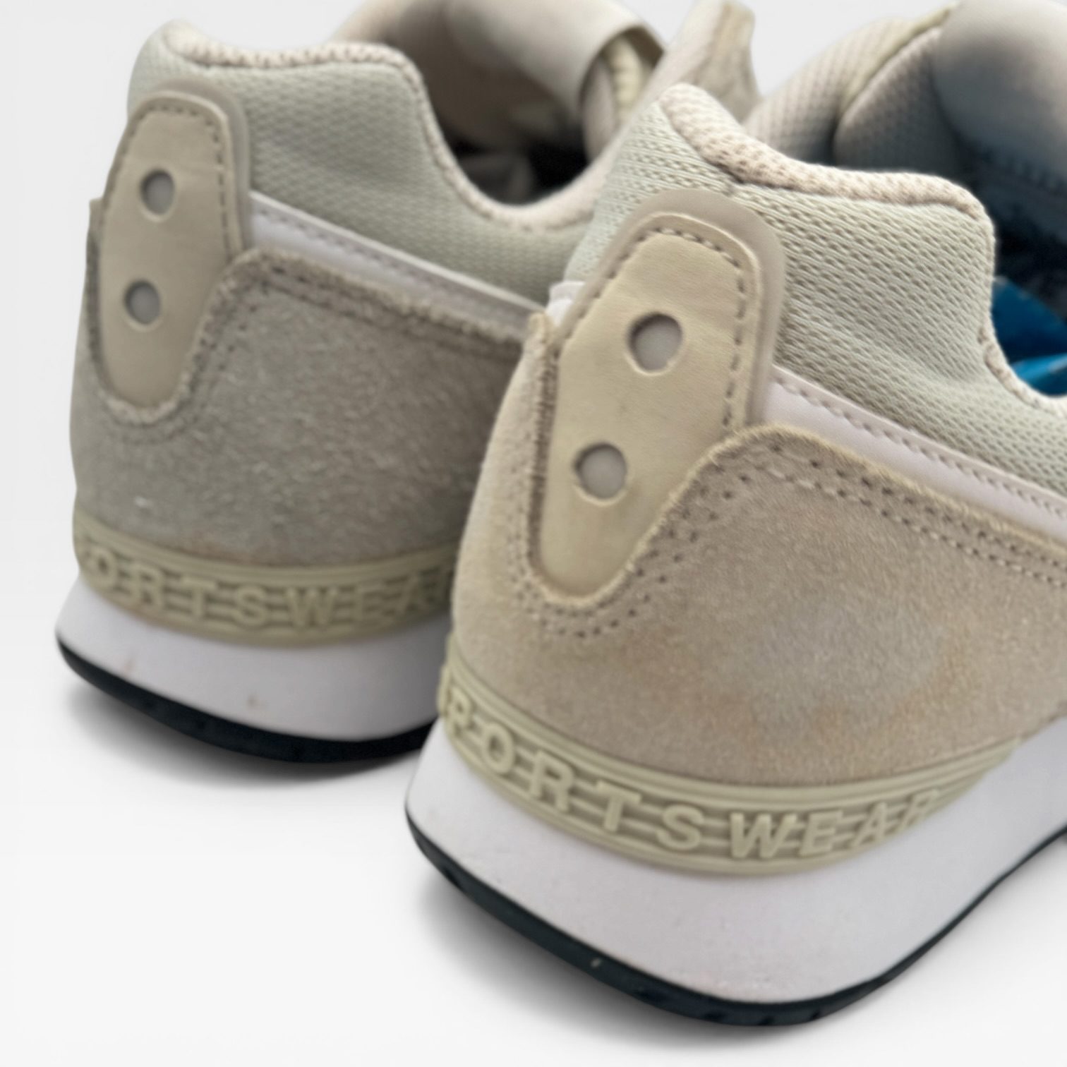 WMNS VEUTURE RUNNER LT – Image 4