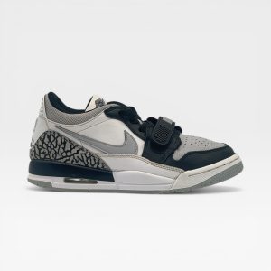 AIR JORDAN