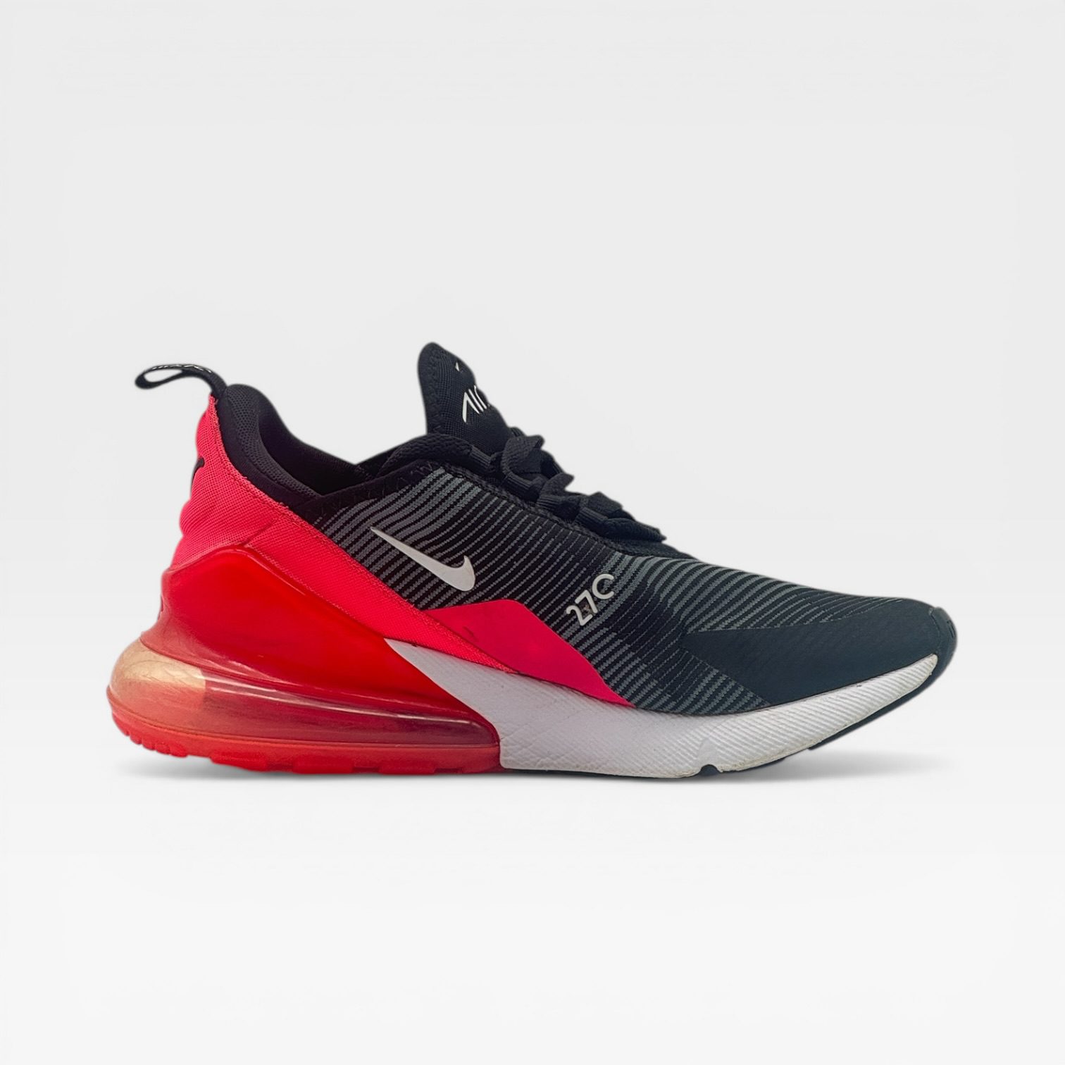AIR MAX 270