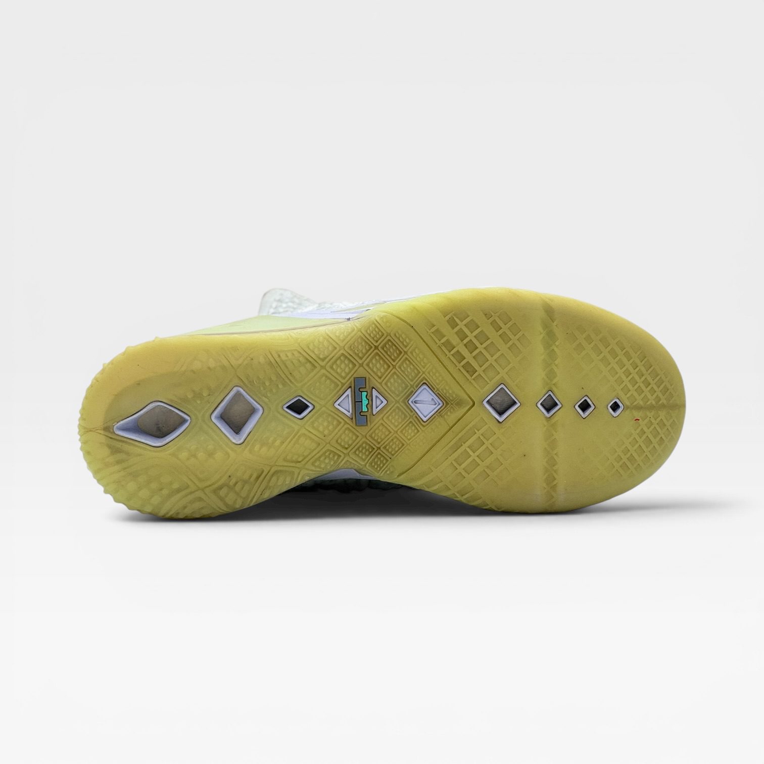 DIANA TAURASI LEBRON 18 – Image 4