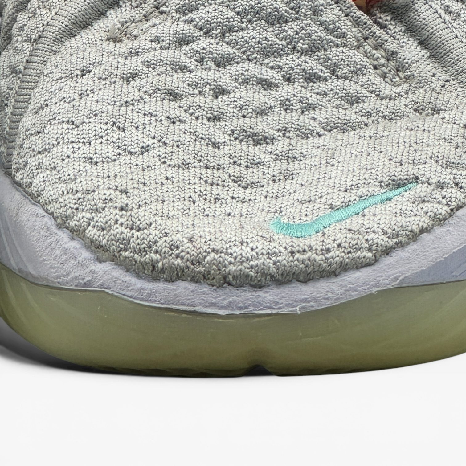 DIANA TAURASI LEBRON 18 – Image 5