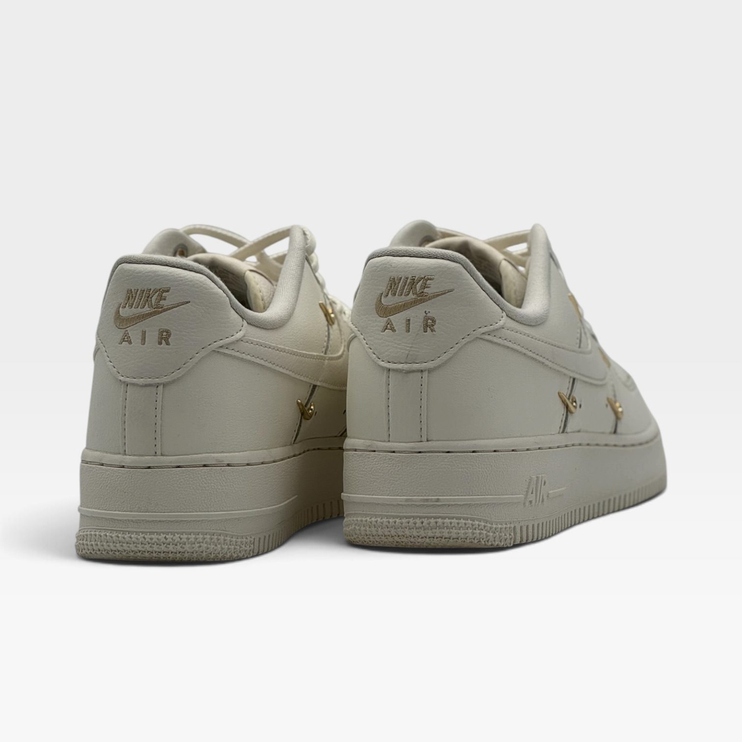 AIR FORCE 1 LOW METALLIC SWOOSH – Image 3