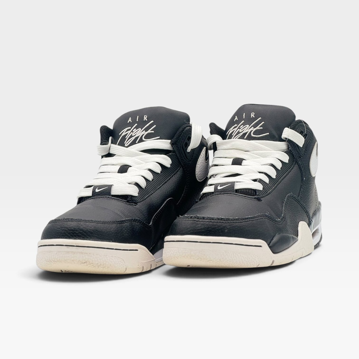 FLIGHT – Image 2