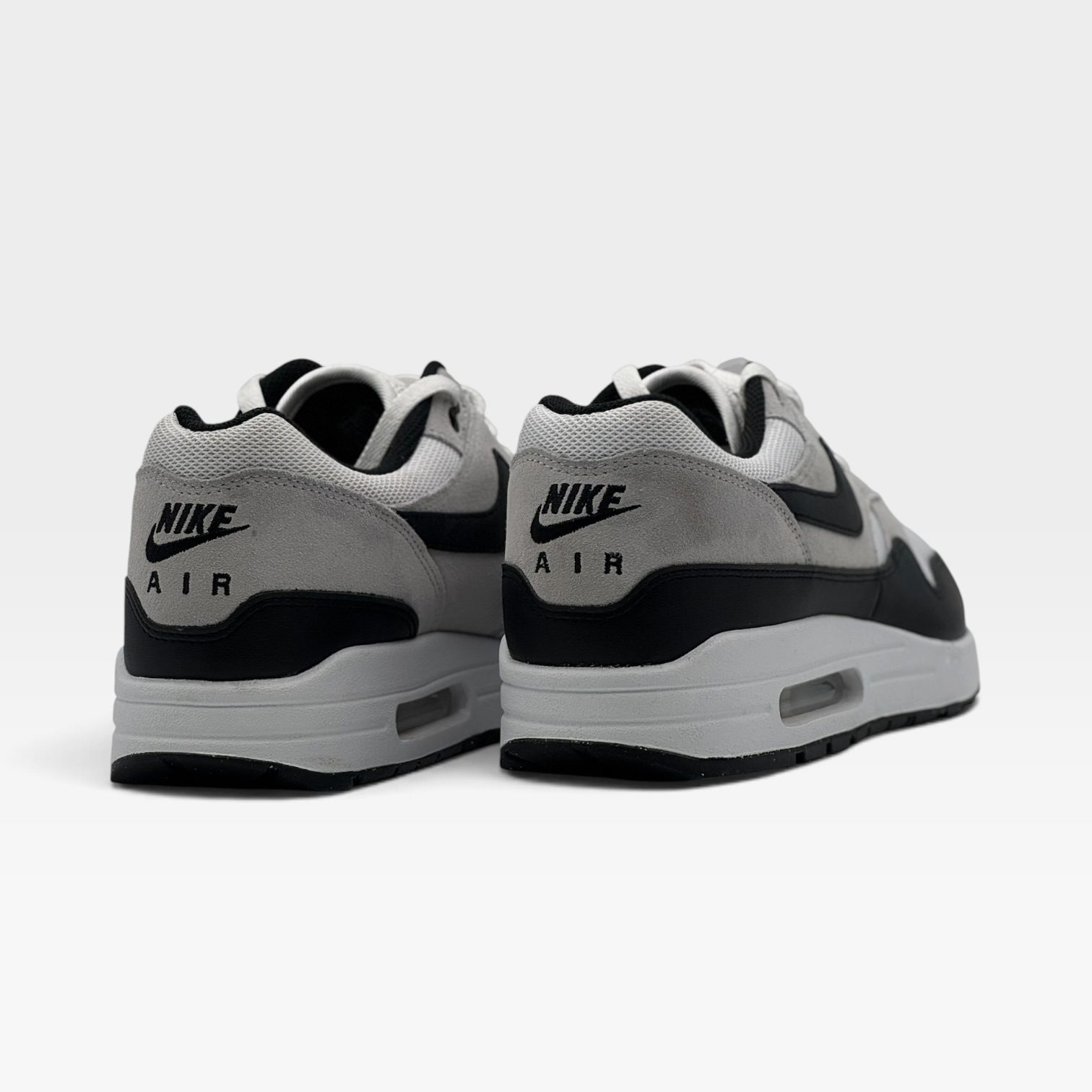 AIR MAX WHITE BLACK – Image 3