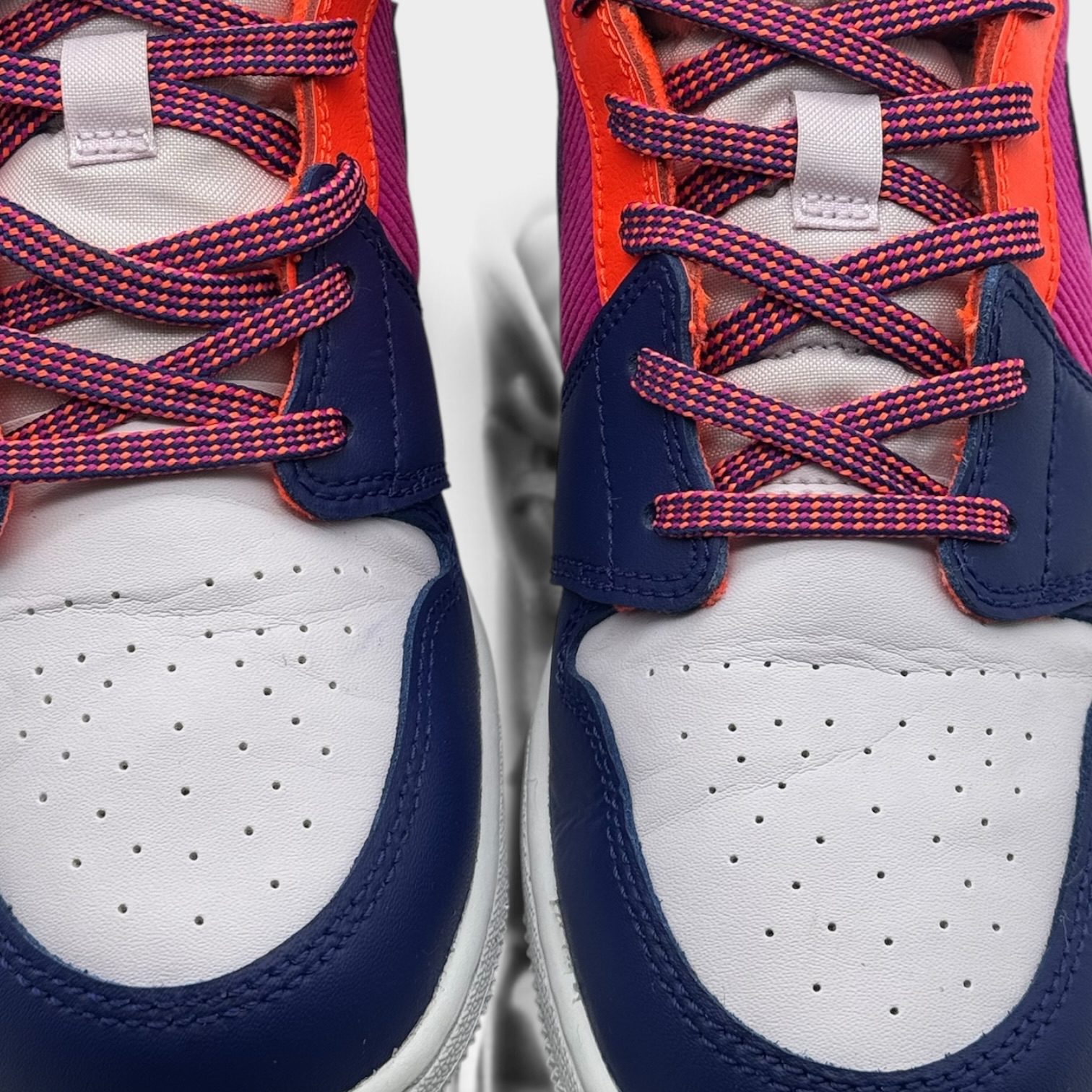 JORDAN 1 MID – Image 4